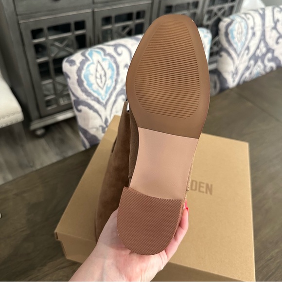 NWT Steve Madden Rhiannon Chelsea Boot Women’s Size 6 Cognac Brown Suede - Picture 8 of 12